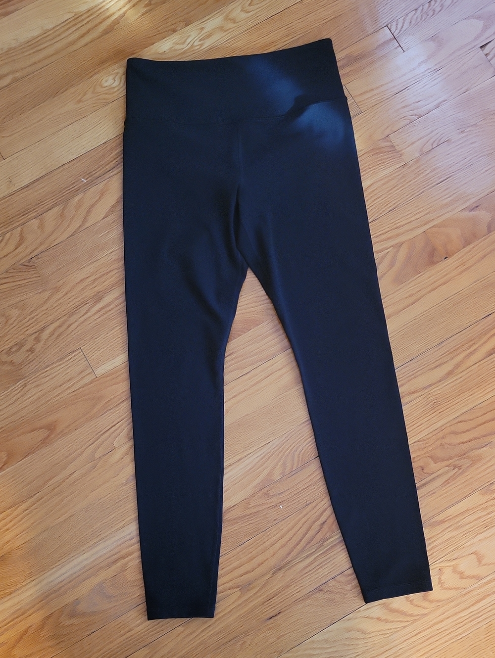 Athleta Ultra High-Rise Elation tight black size Medium EUC